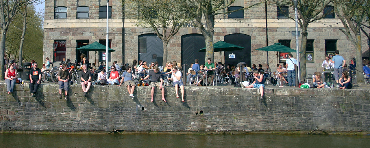 Students love to learn and study English in Bristol