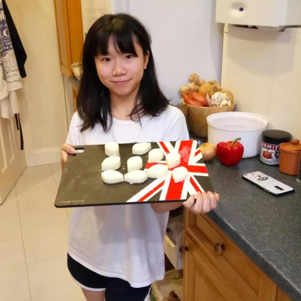 Uby making bath melts with her host family